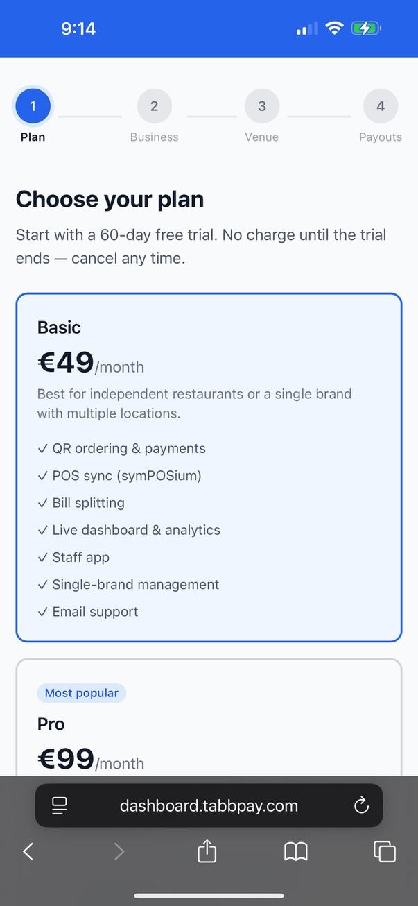 Onboarding plan selection screen.